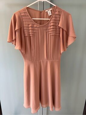 Bar lll Dusty Rose Pleated Flutter Sleeve Dress size Medium
